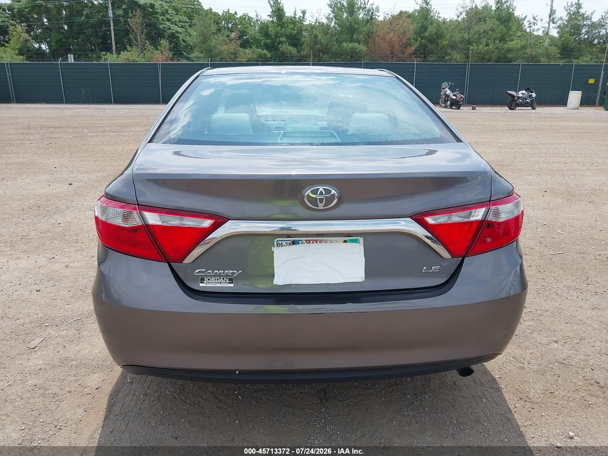 2015 Toyota Camry Le Gray vin: 4T4BF1FK4FR472839