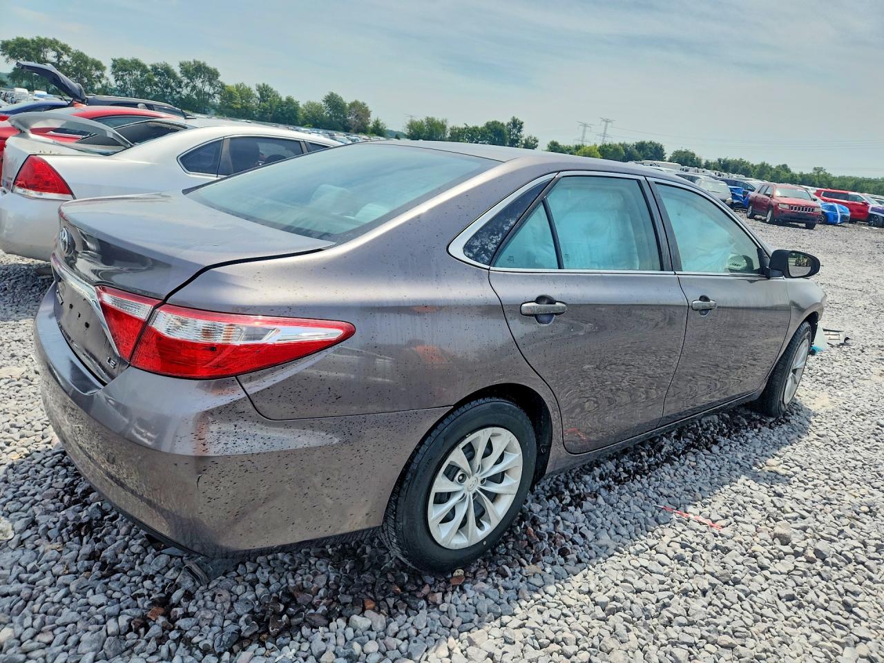 2015 Toyota Camry Le Gray vin: 4T4BF1FK4FR475949