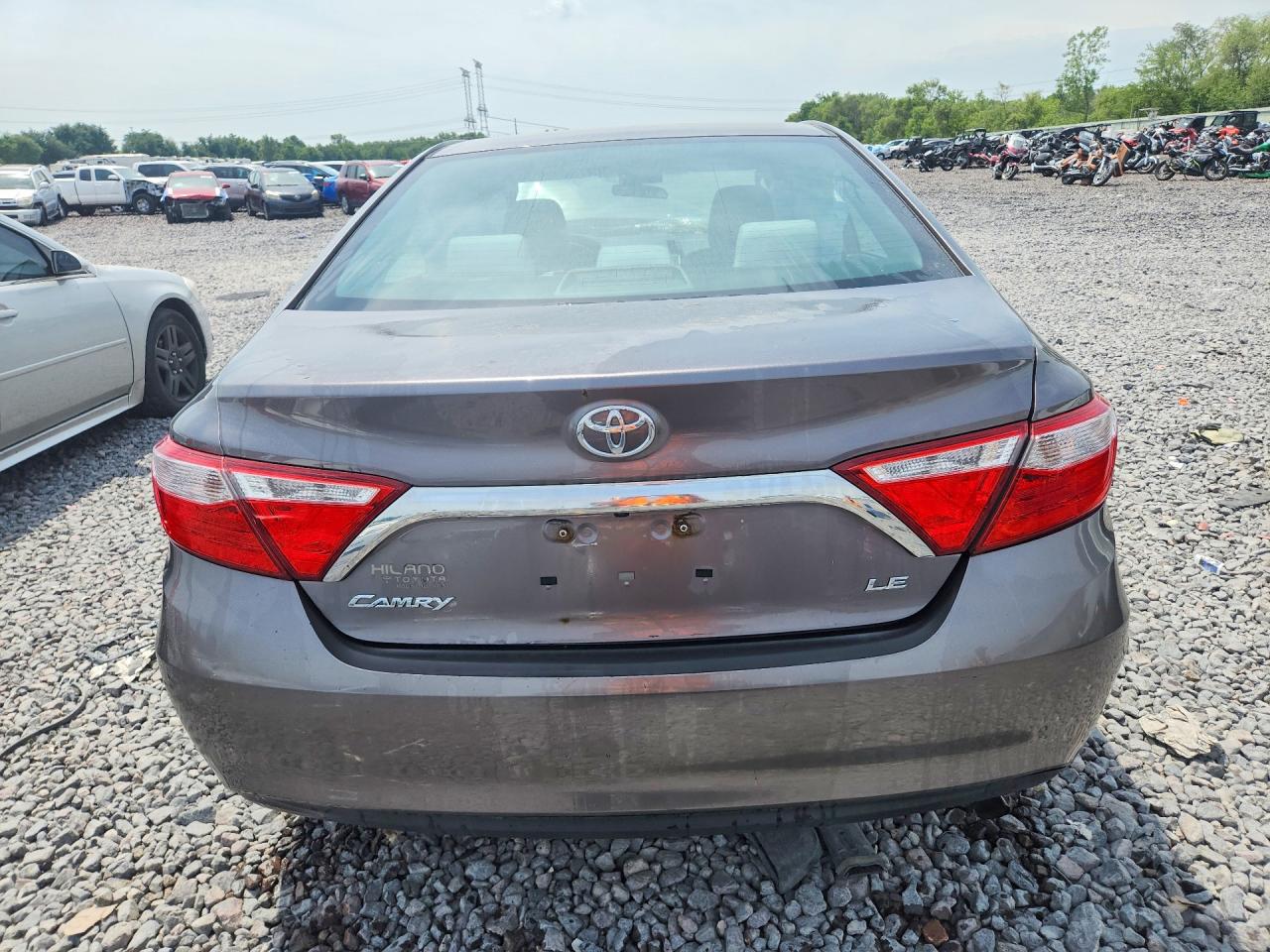 2015 Toyota Camry Le Gray vin: 4T4BF1FK4FR475949