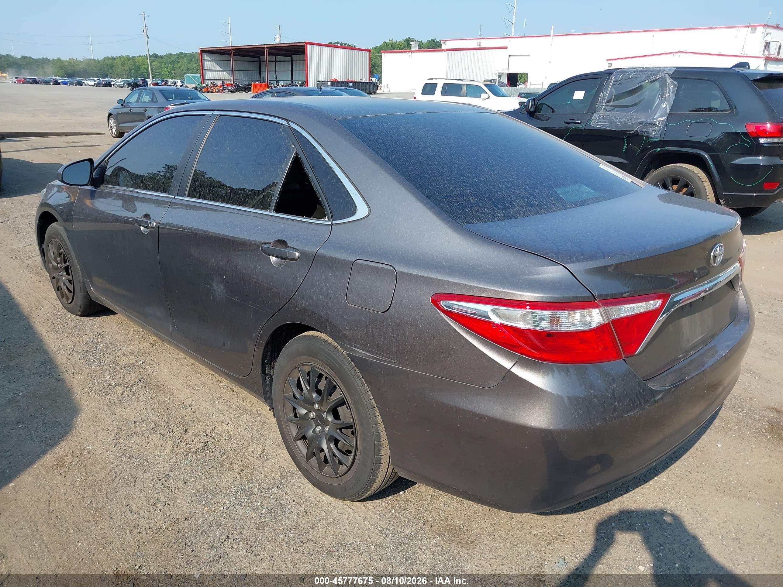 2015 Toyota Camry Le Gray vin: 4T4BF1FK4FR488393