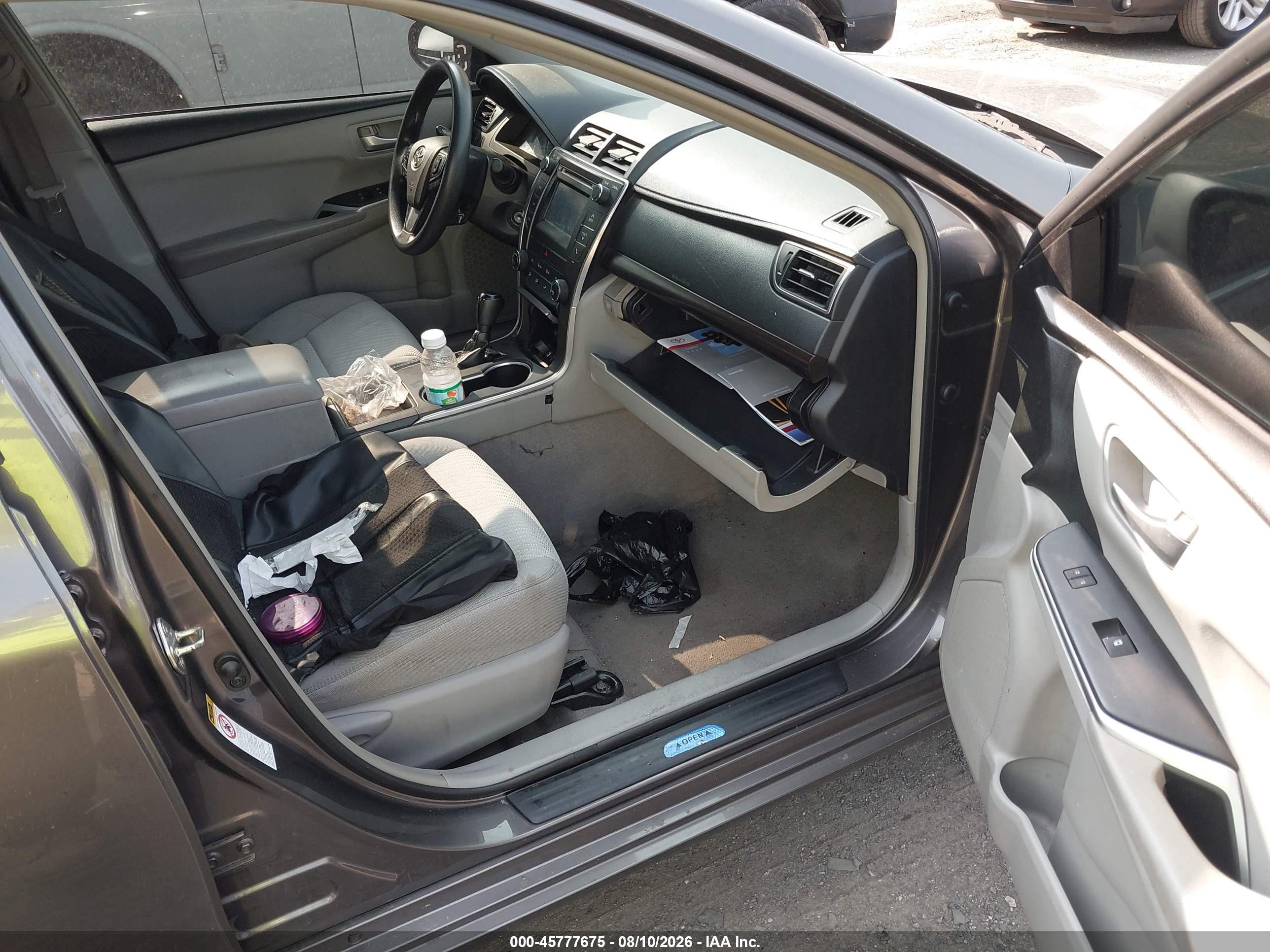 2015 Toyota Camry Le Gray vin: 4T4BF1FK4FR488393