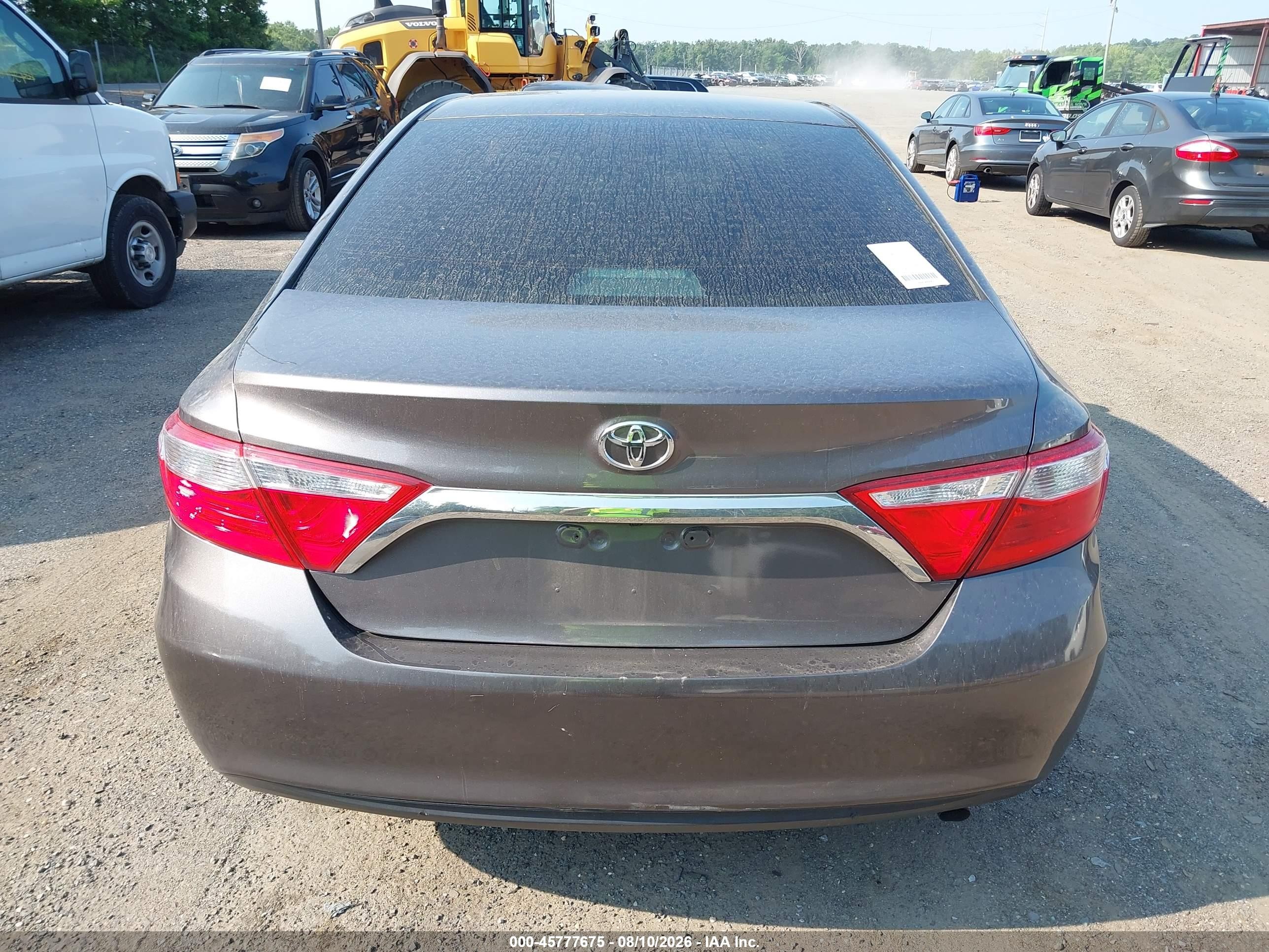 2015 Toyota Camry Le Gray vin: 4T4BF1FK4FR488393