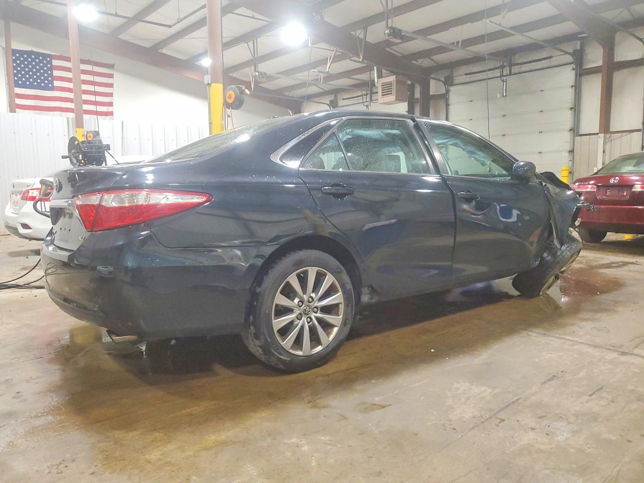 2015 Toyota Camry Xle Blue vin: 4T4BF1FK4FR488460