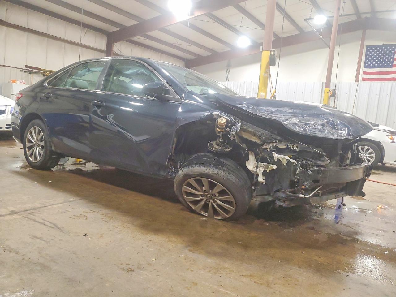 2015 Toyota Camry Xle Blue vin: 4T4BF1FK4FR488460