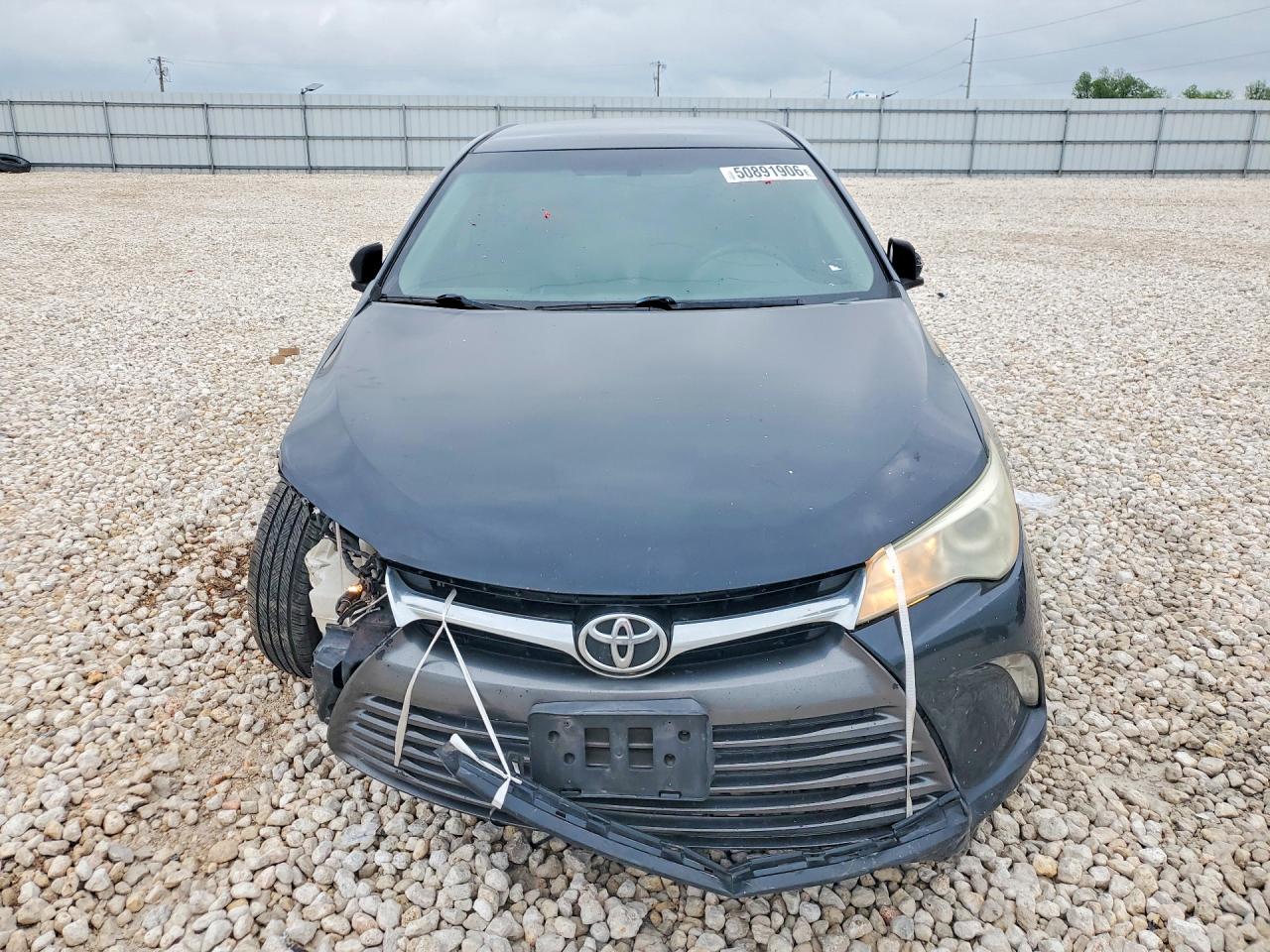 2015 Toyota Camry Le Charcoal vin: 4T4BF1FK4FR497496