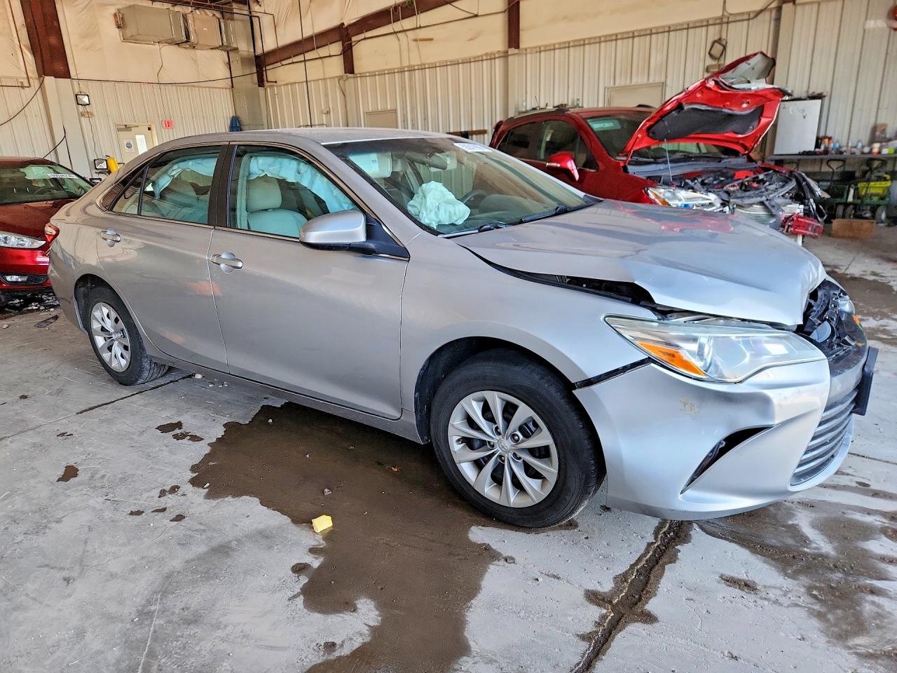 2015 Toyota Camry Le Silver vin: 4T4BF1FK4FR503569