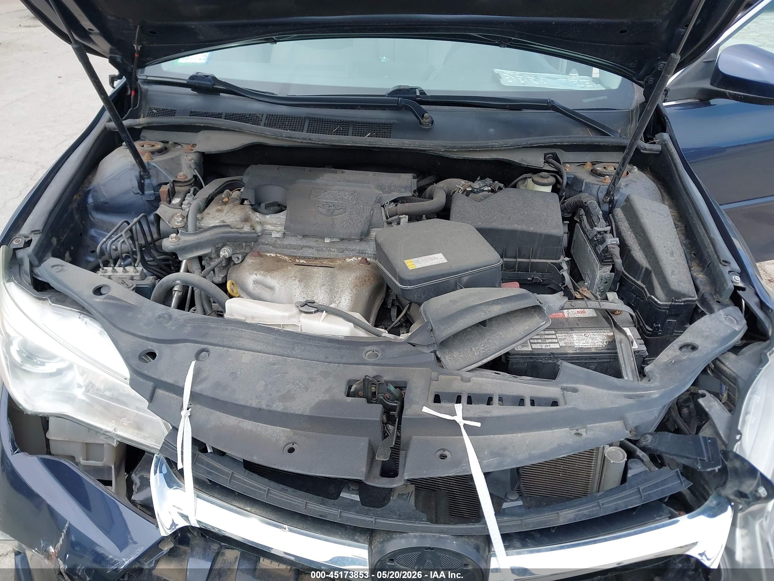 2015 Toyota Camry Le Blue vin: 4T4BF1FK4FR506584