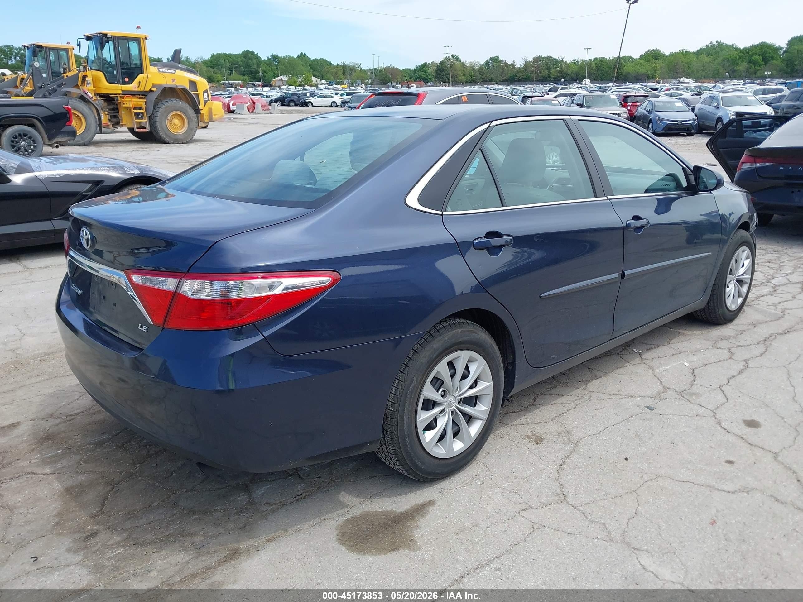2015 Toyota Camry Le Blue vin: 4T4BF1FK4FR506584