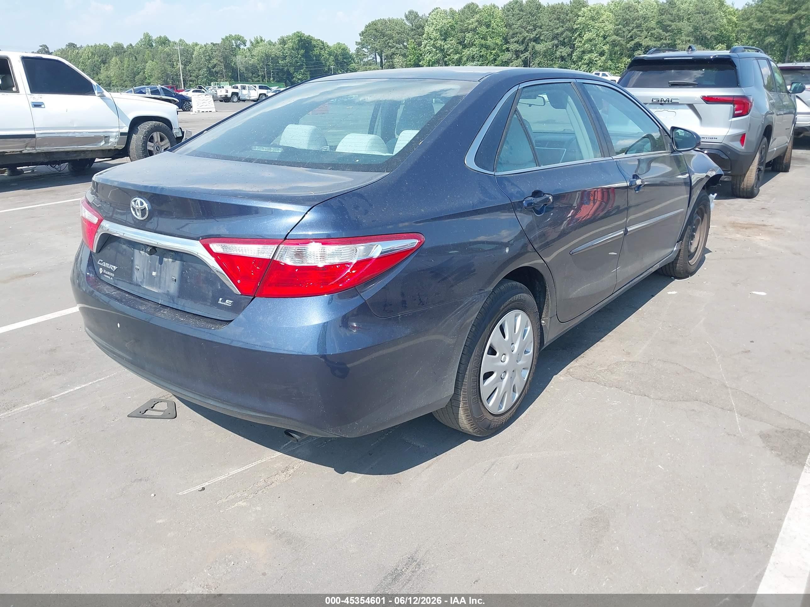 2015 Toyota Camry Le Синий vin: 4T4BF1FK4FR511459