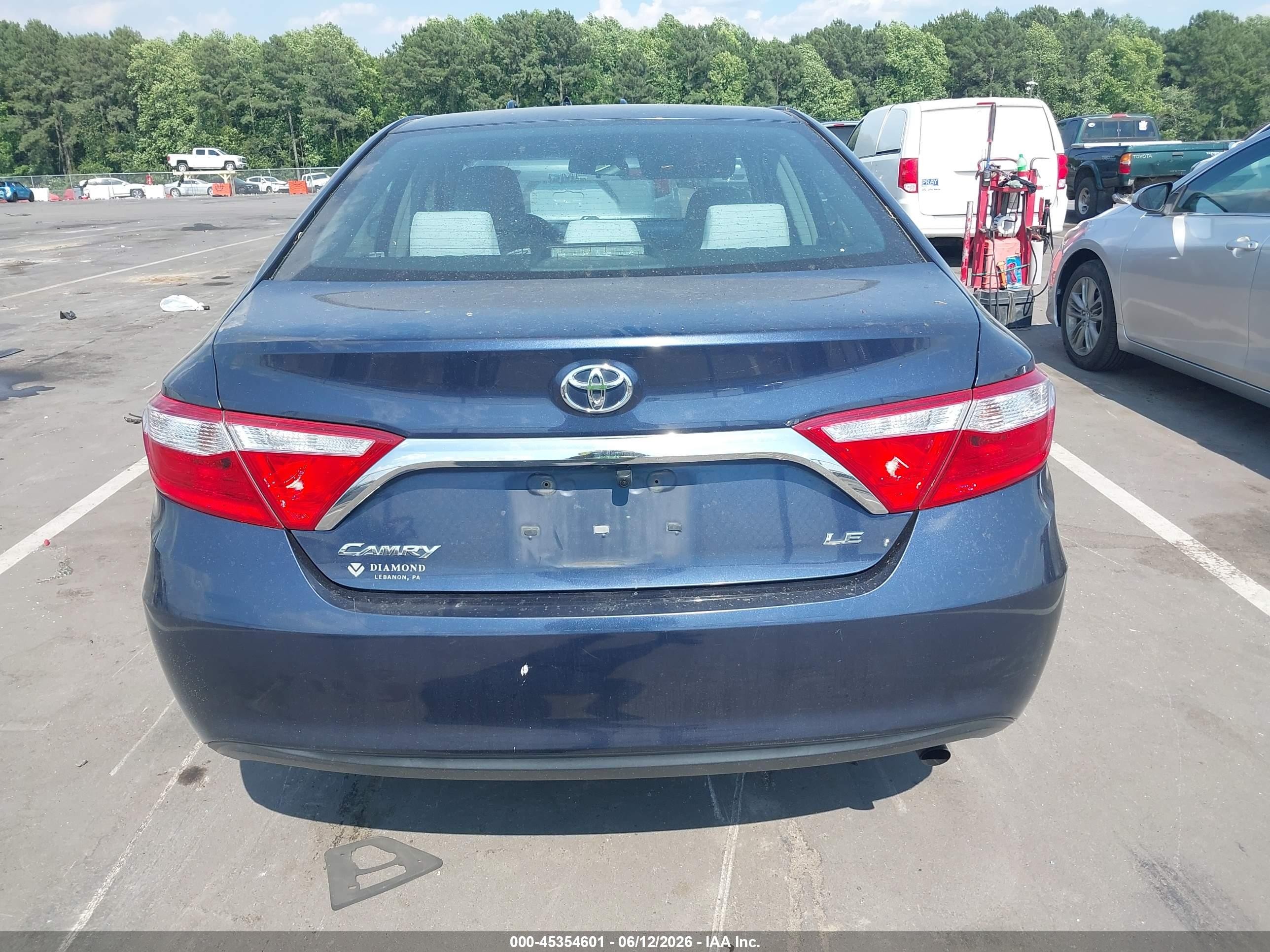 2015 Toyota Camry Le Синий vin: 4T4BF1FK4FR511459