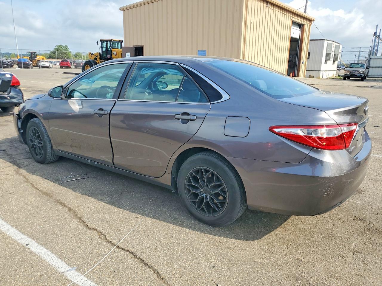 2015 Toyota Camry Le Gray vin: 4T4BF1FK4FR515771