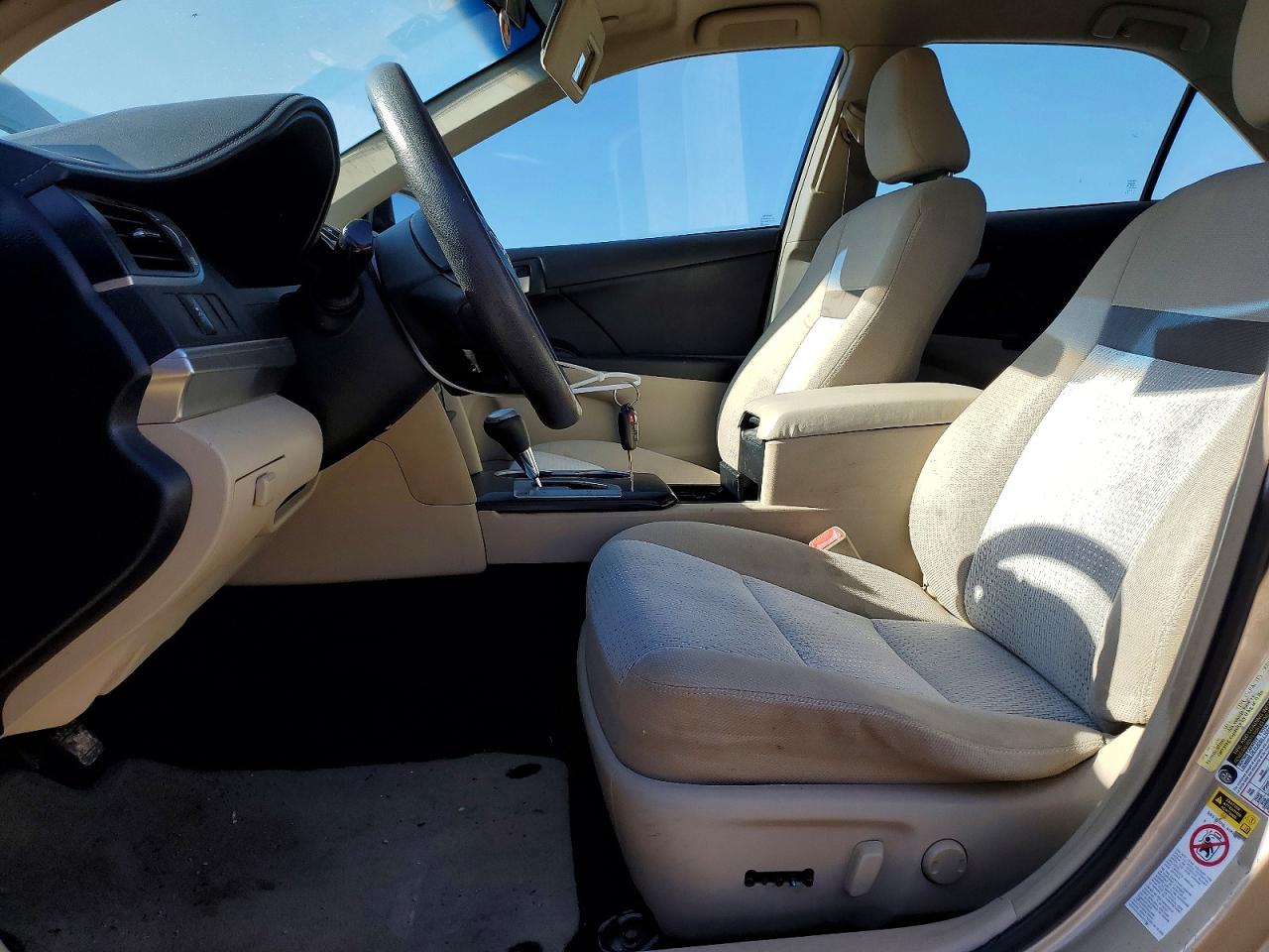 2012 Toyota Camry Le Gold vin: 4T4BF1FK5CR164512