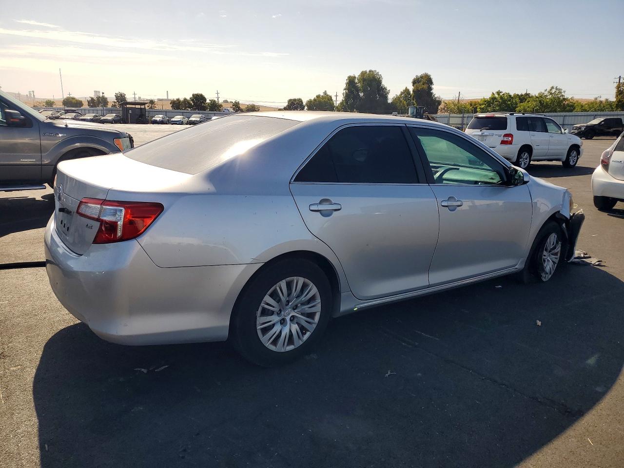 2012 Toyota Camry Le Silver vin: 4T4BF1FK5CR175901