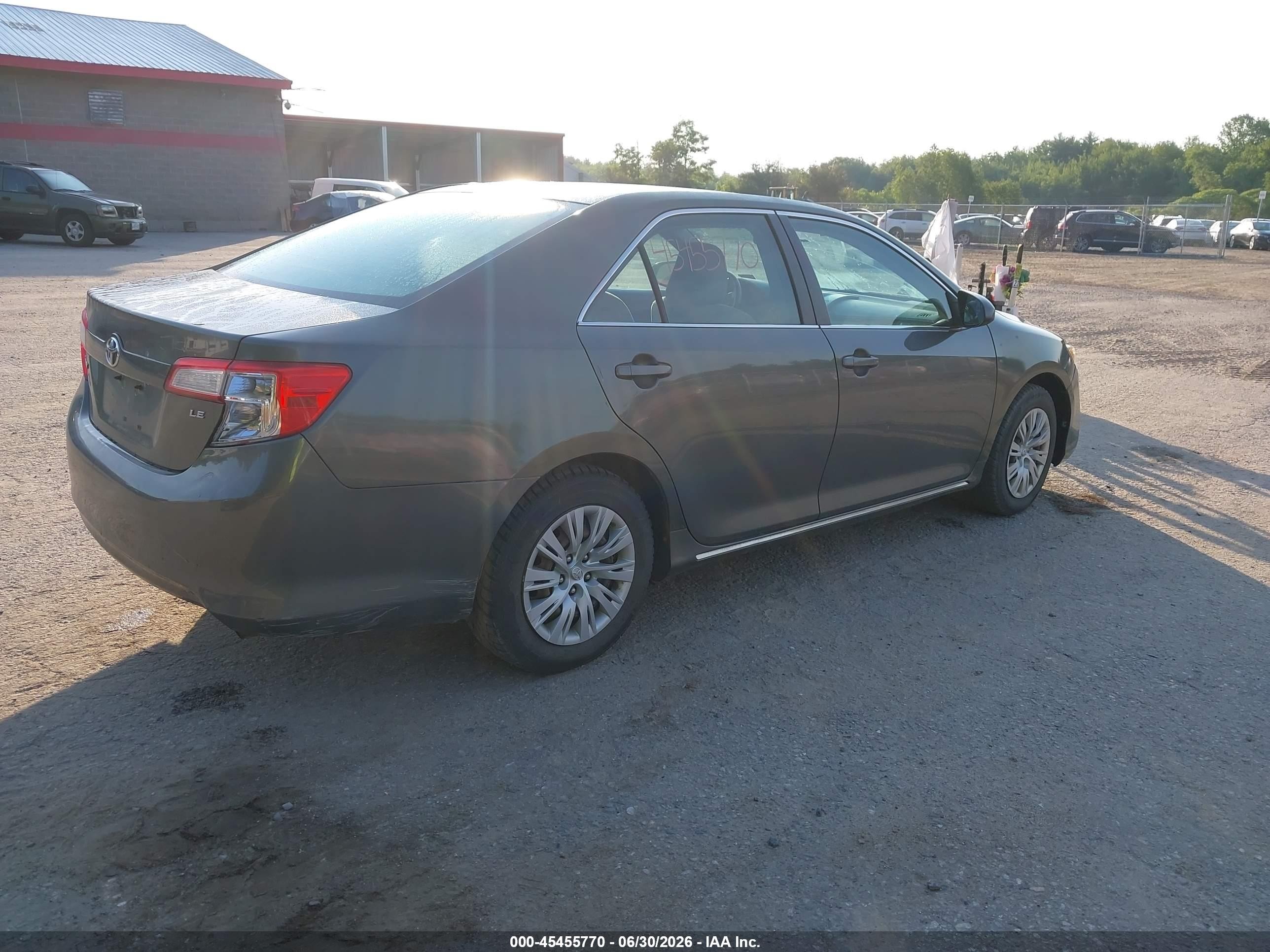 2012 Toyota Camry Le Green vin: 4T4BF1FK5CR189930
