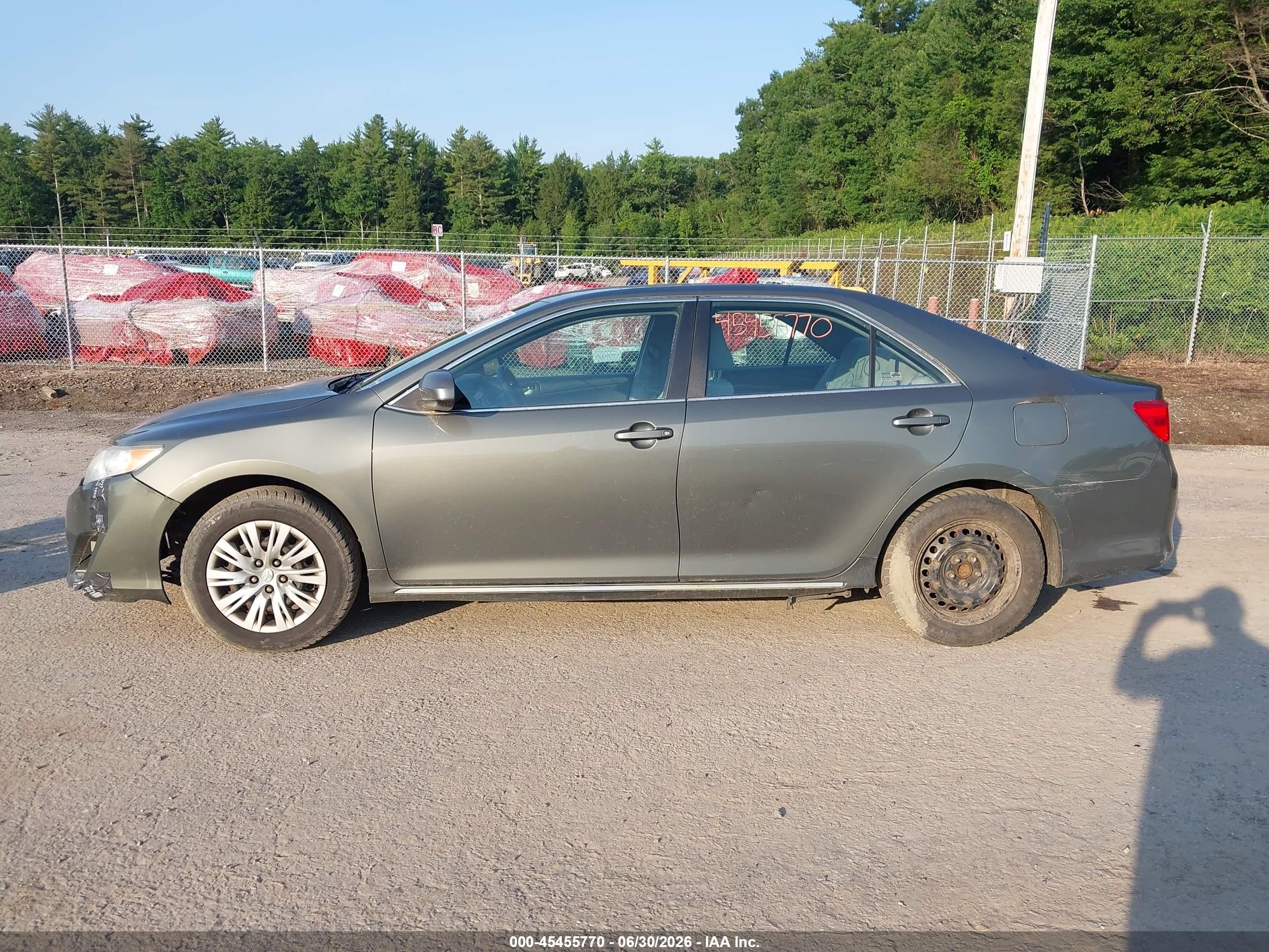 2012 Toyota Camry Le Green vin: 4T4BF1FK5CR189930