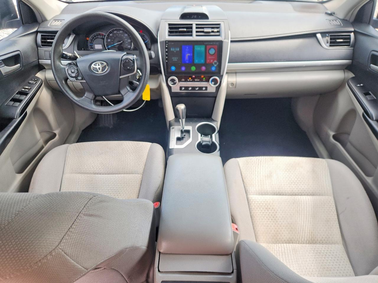 2012 Toyota Camry Le Green vin: 4T4BF1FK5CR201445