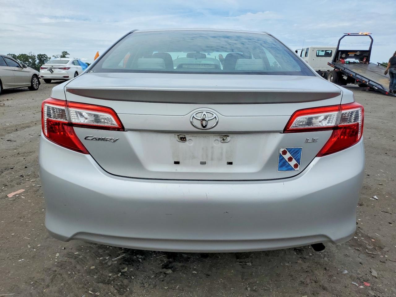 2012 Toyota Camry Le Серебряный vin: 4T4BF1FK5CR213725