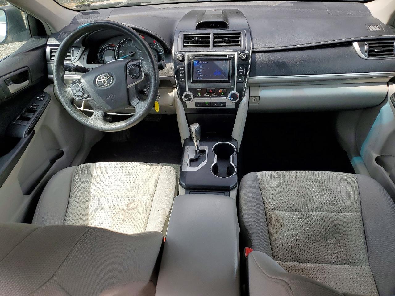 2012 Toyota Camry Le Silver vin: 4T4BF1FK5CR221145