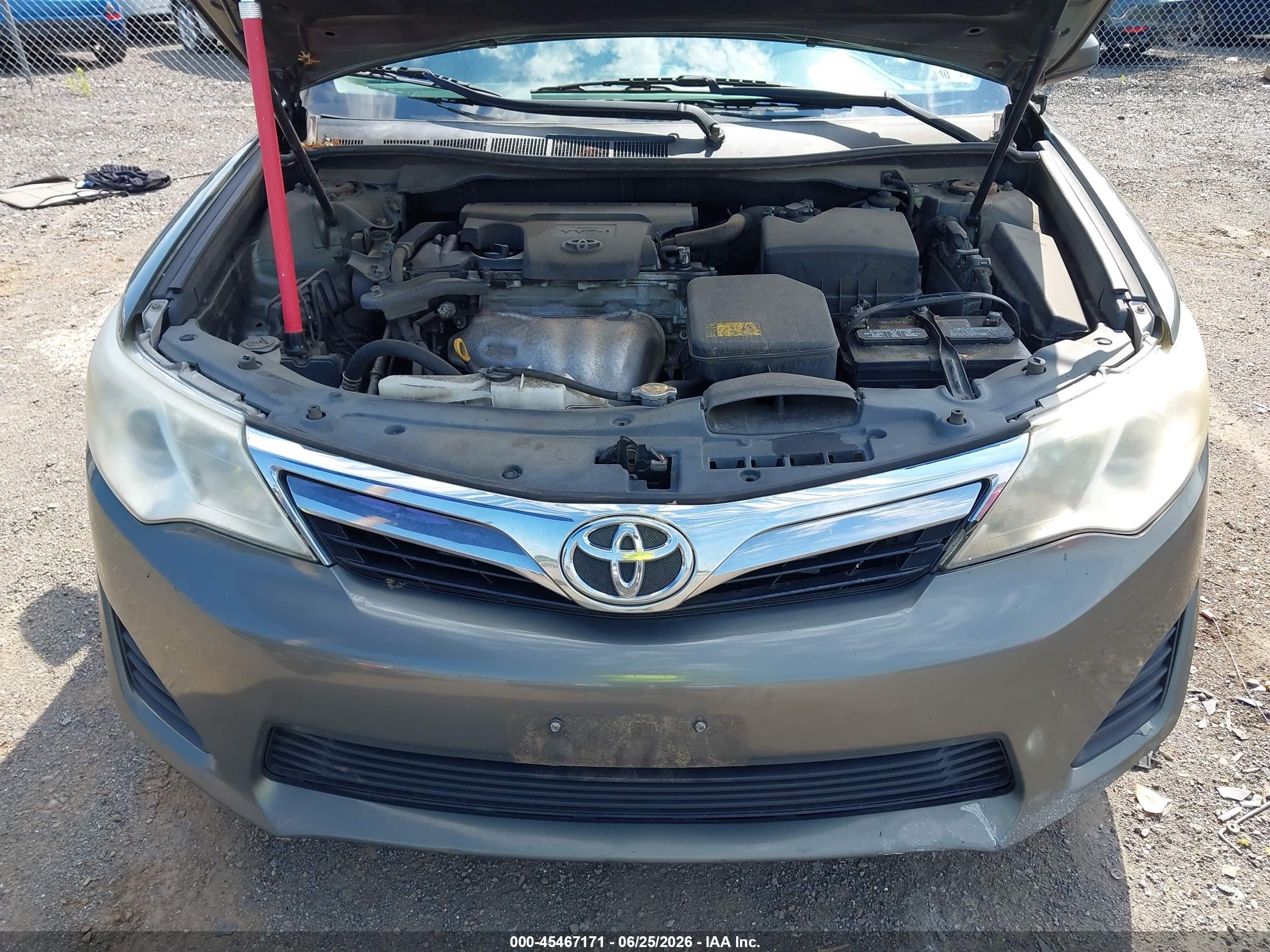 2012 Toyota Camry Le Gray vin: 4T4BF1FK5CR230749