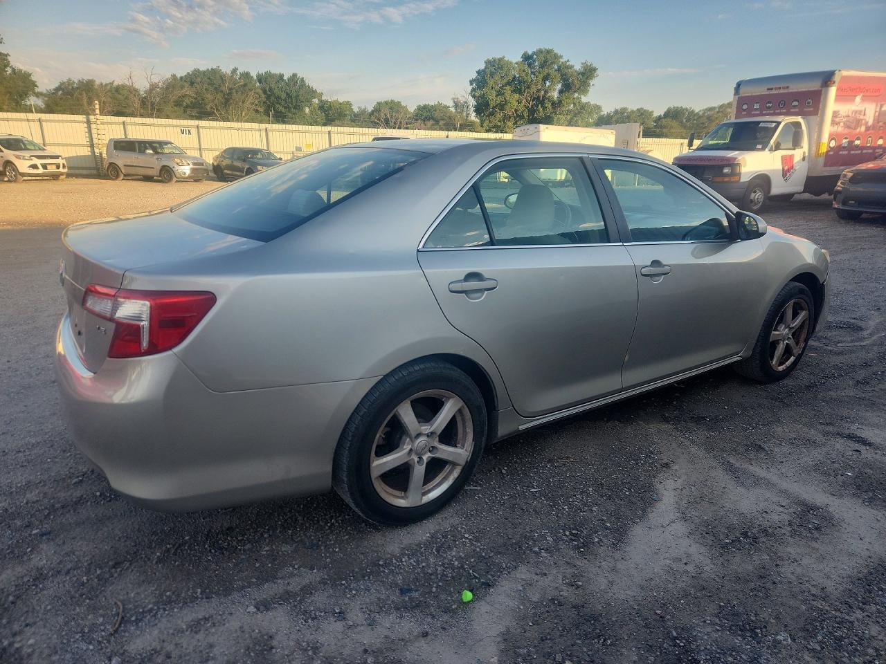 2013 Toyota Camry Le Желто-коричневый vin: 4T4BF1FK5DR288815