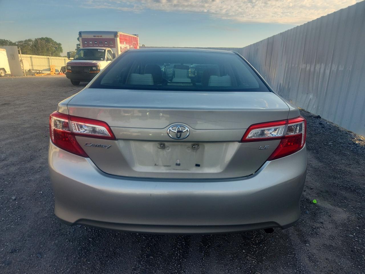 2013 Toyota Camry Le Желто-коричневый vin: 4T4BF1FK5DR288815