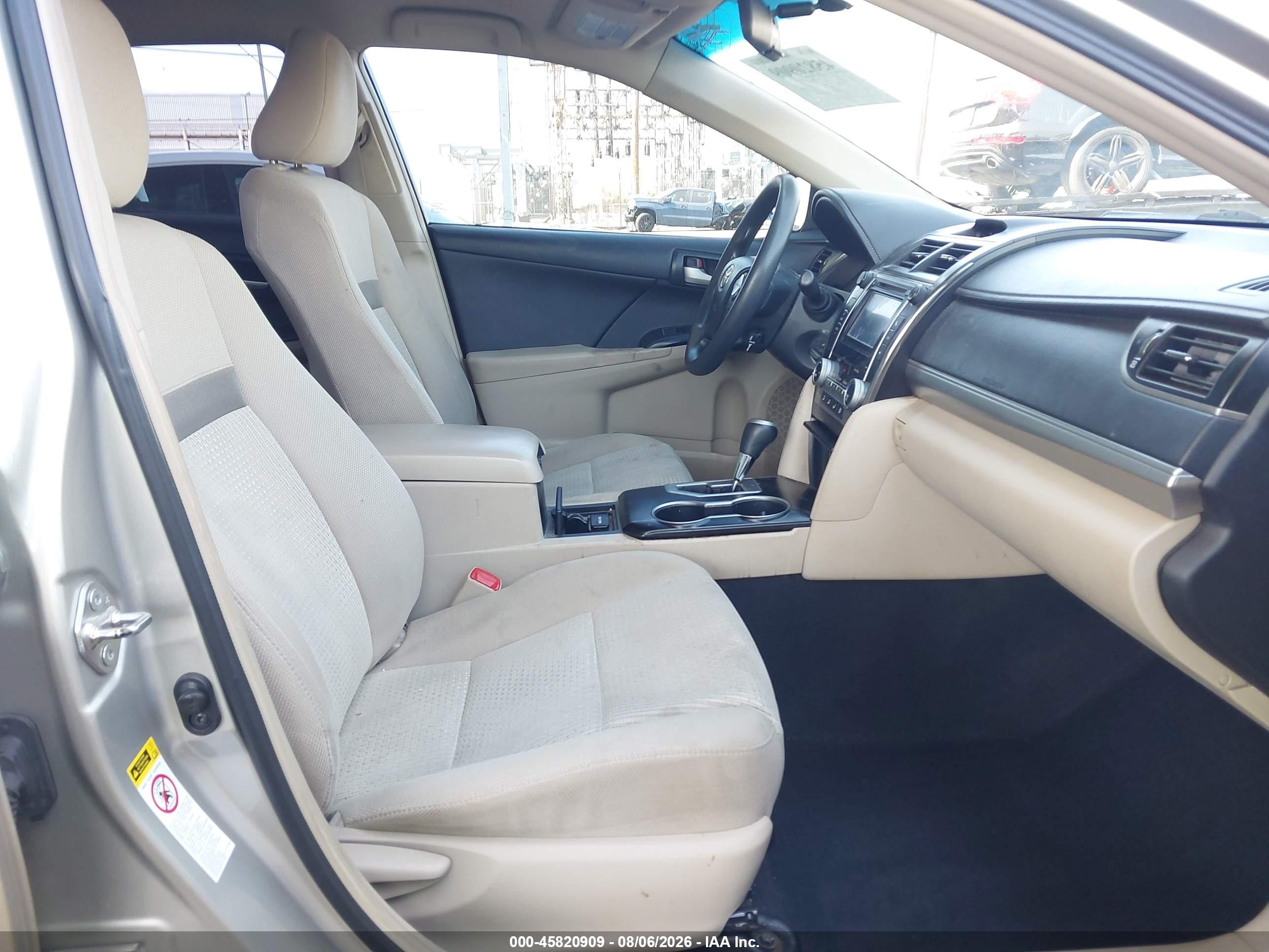 2013 Toyota Camry Le Золотой vin: 4T4BF1FK5DR290256