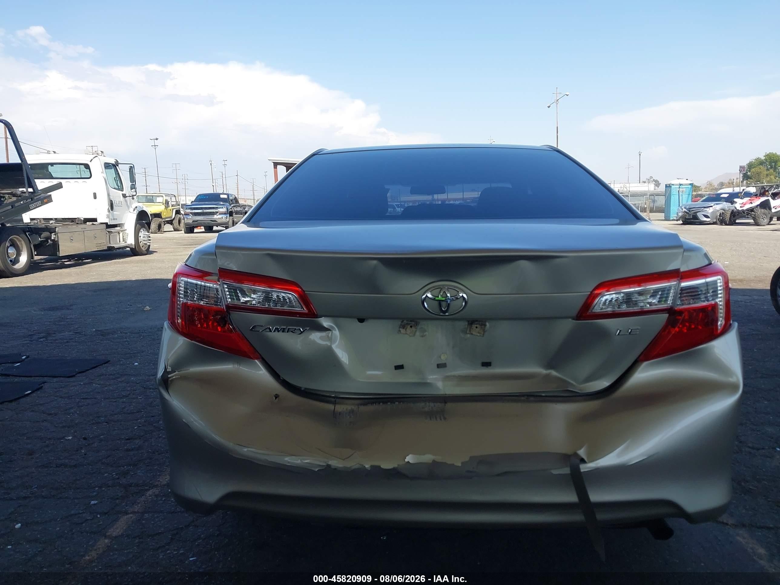2013 Toyota Camry Le Золотой vin: 4T4BF1FK5DR290256
