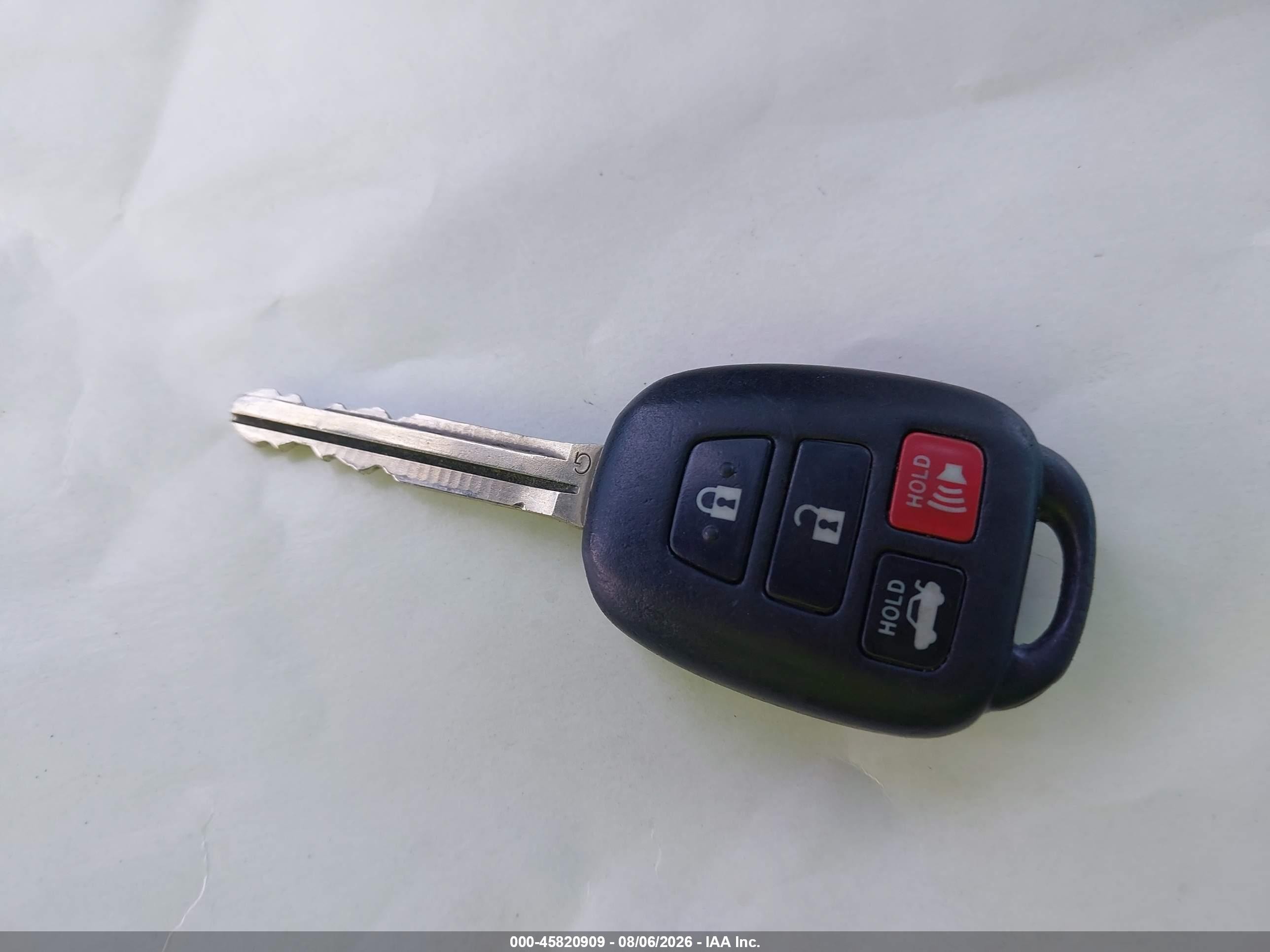 2013 Toyota Camry Le Золотой vin: 4T4BF1FK5DR290256