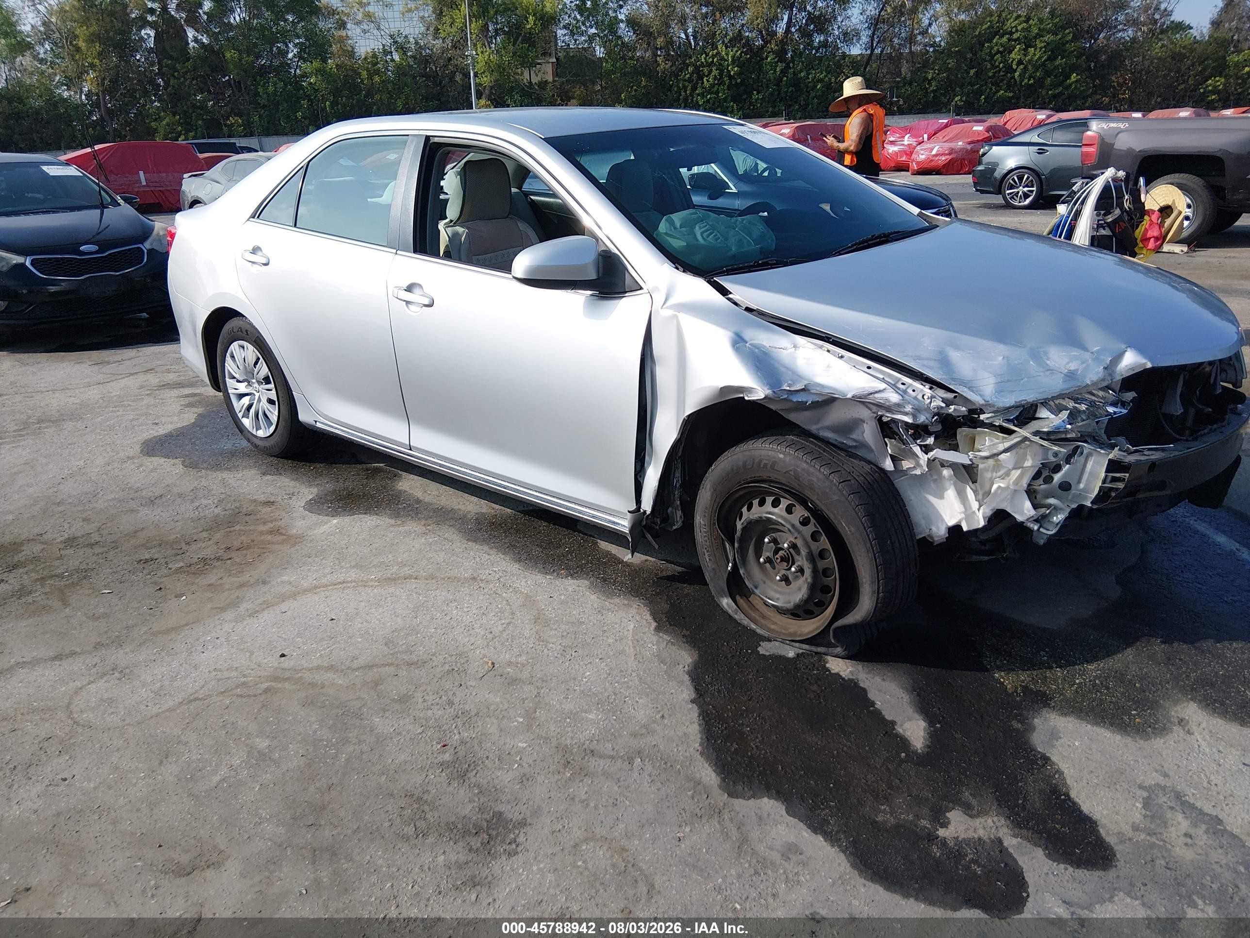2013 Toyota Camry Le Silver vin: 4T4BF1FK5DR290824