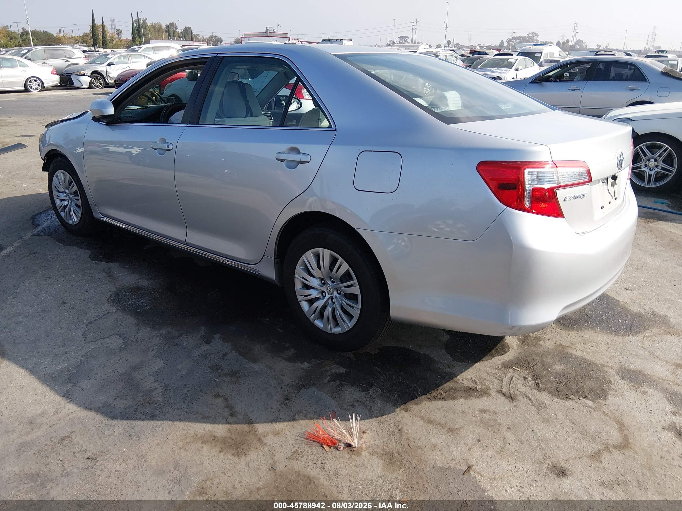 2013 Toyota Camry Le Silver vin: 4T4BF1FK5DR290824