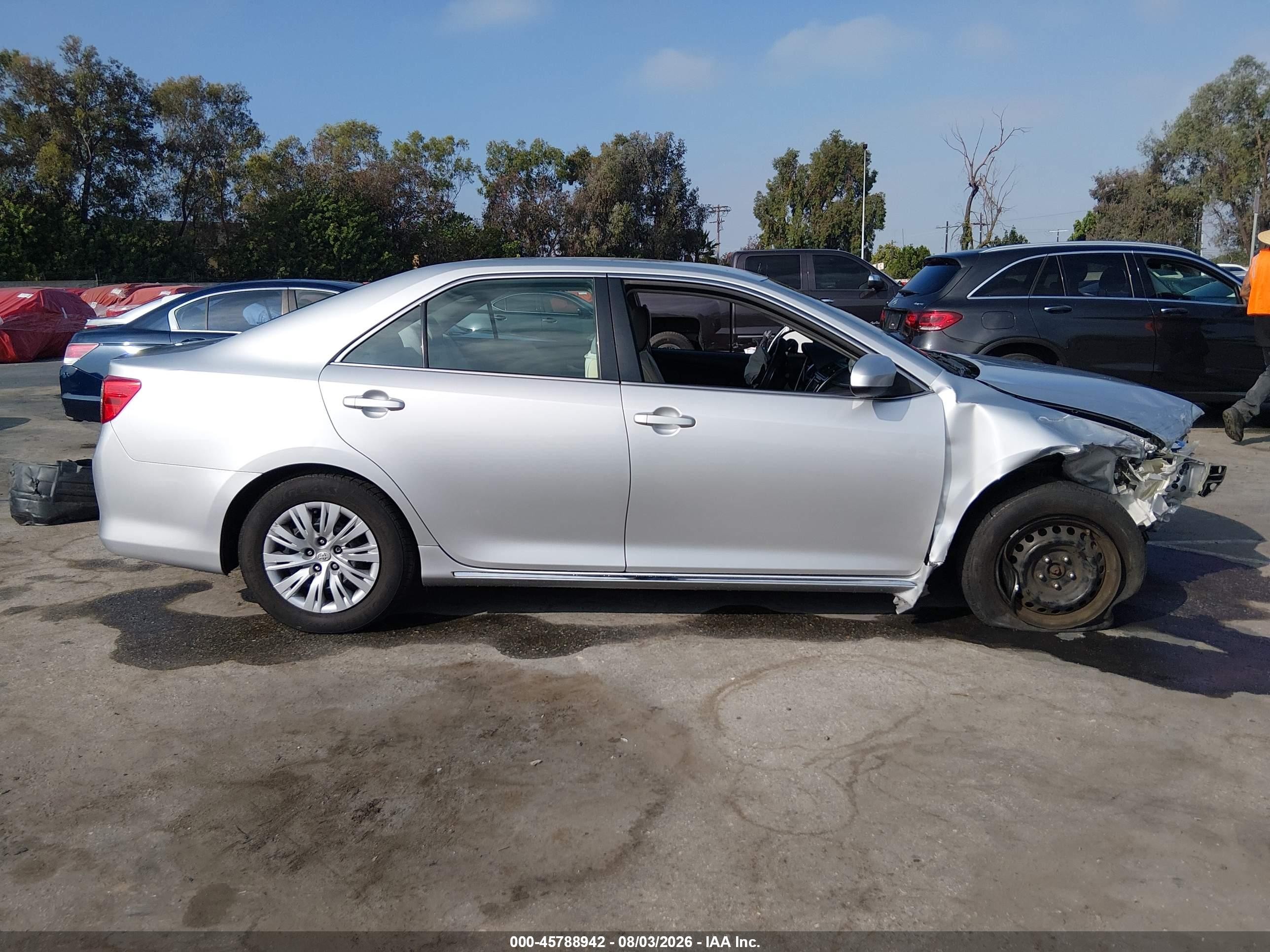 2013 Toyota Camry Le Silver vin: 4T4BF1FK5DR290824