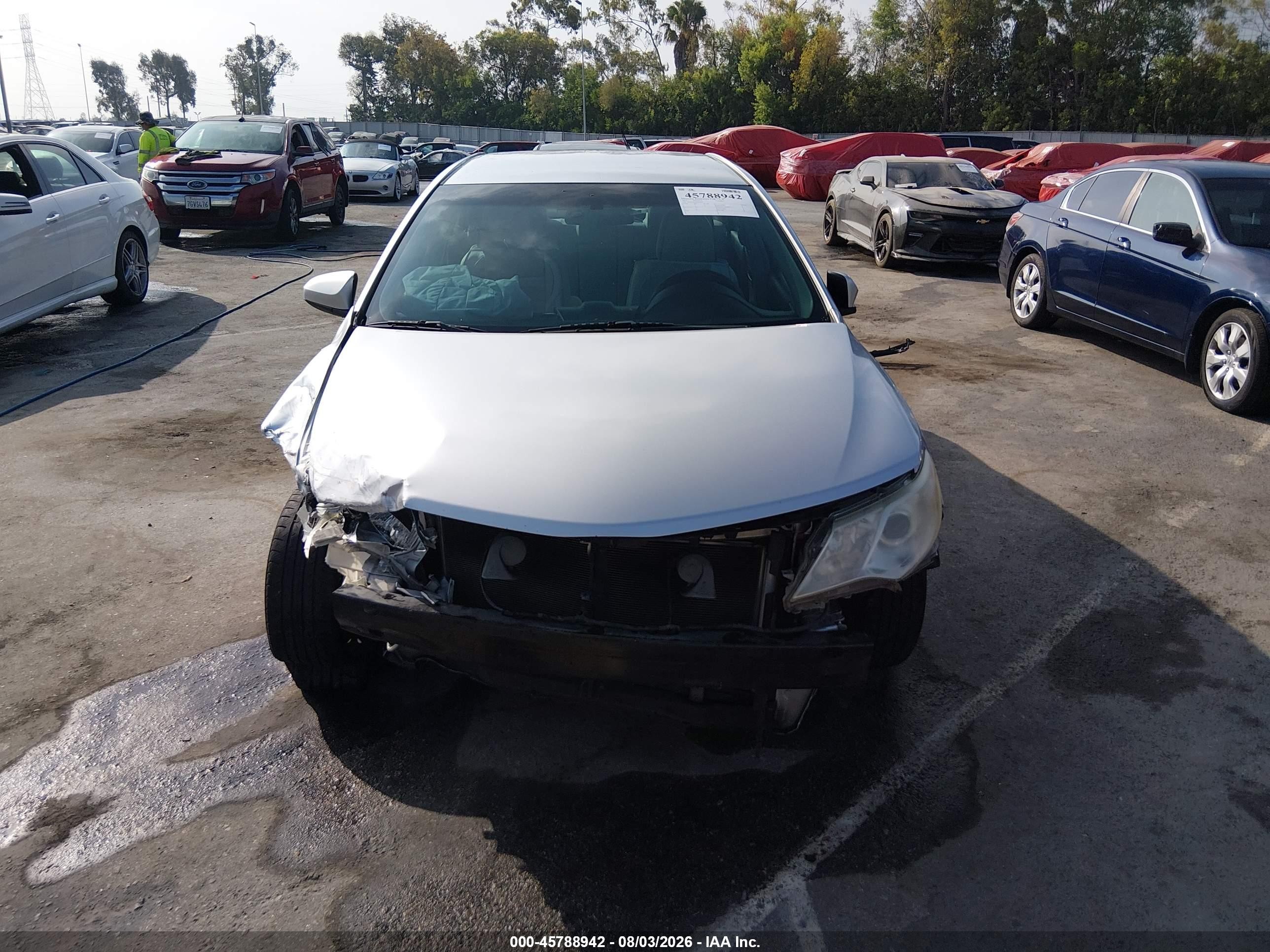 2013 Toyota Camry Le Silver vin: 4T4BF1FK5DR290824