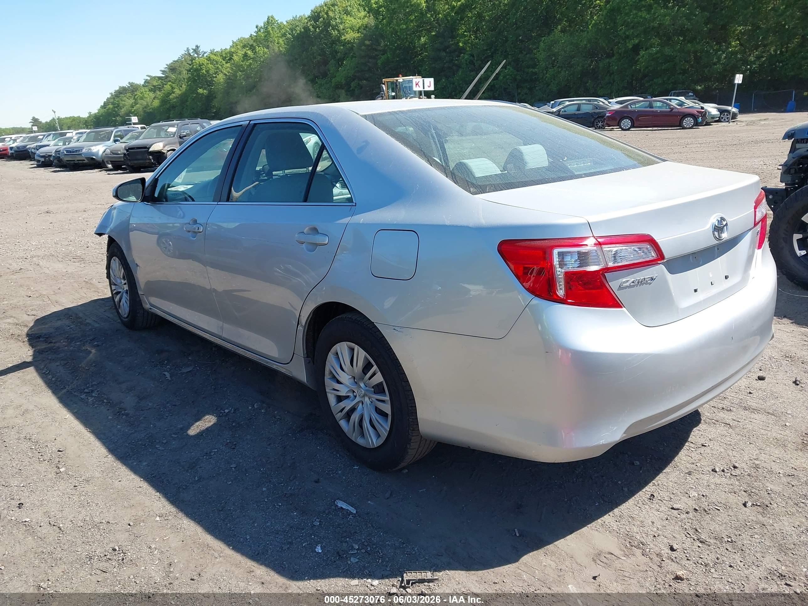2013 Toyota Camry Le Silver vin: 4T4BF1FK5DR292332