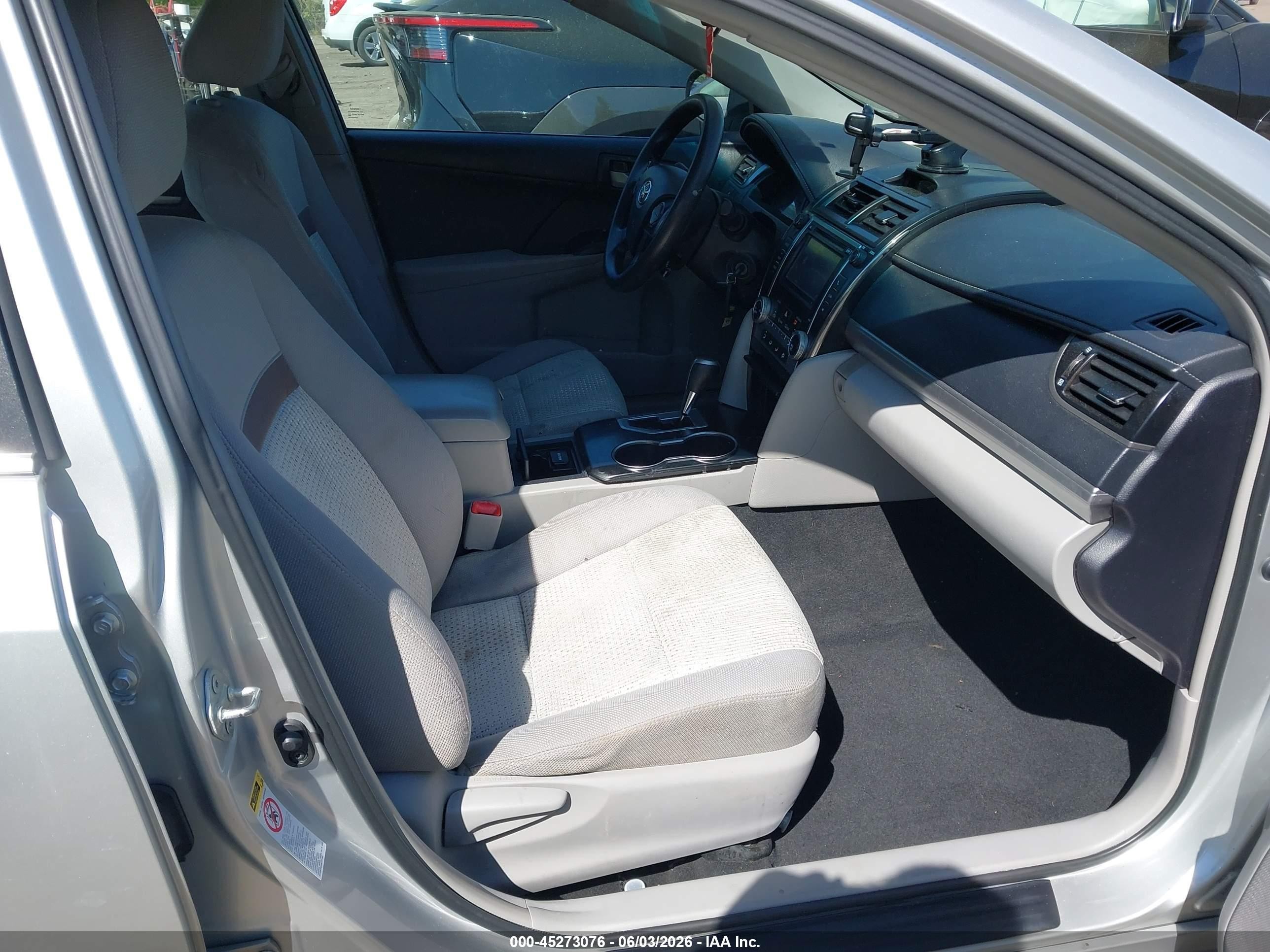 2013 Toyota Camry Le Silver vin: 4T4BF1FK5DR292332