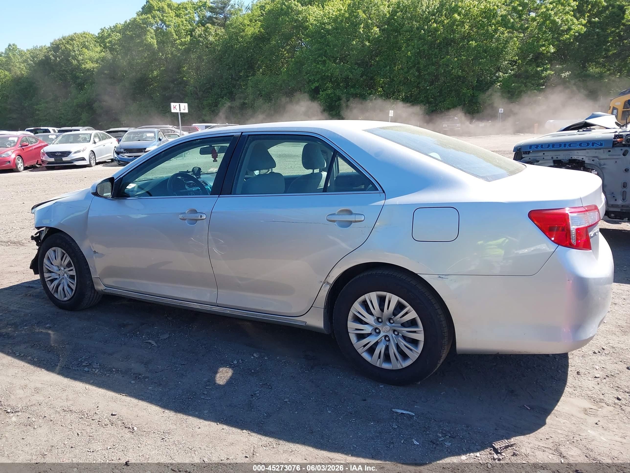 2013 Toyota Camry Le Silver vin: 4T4BF1FK5DR292332