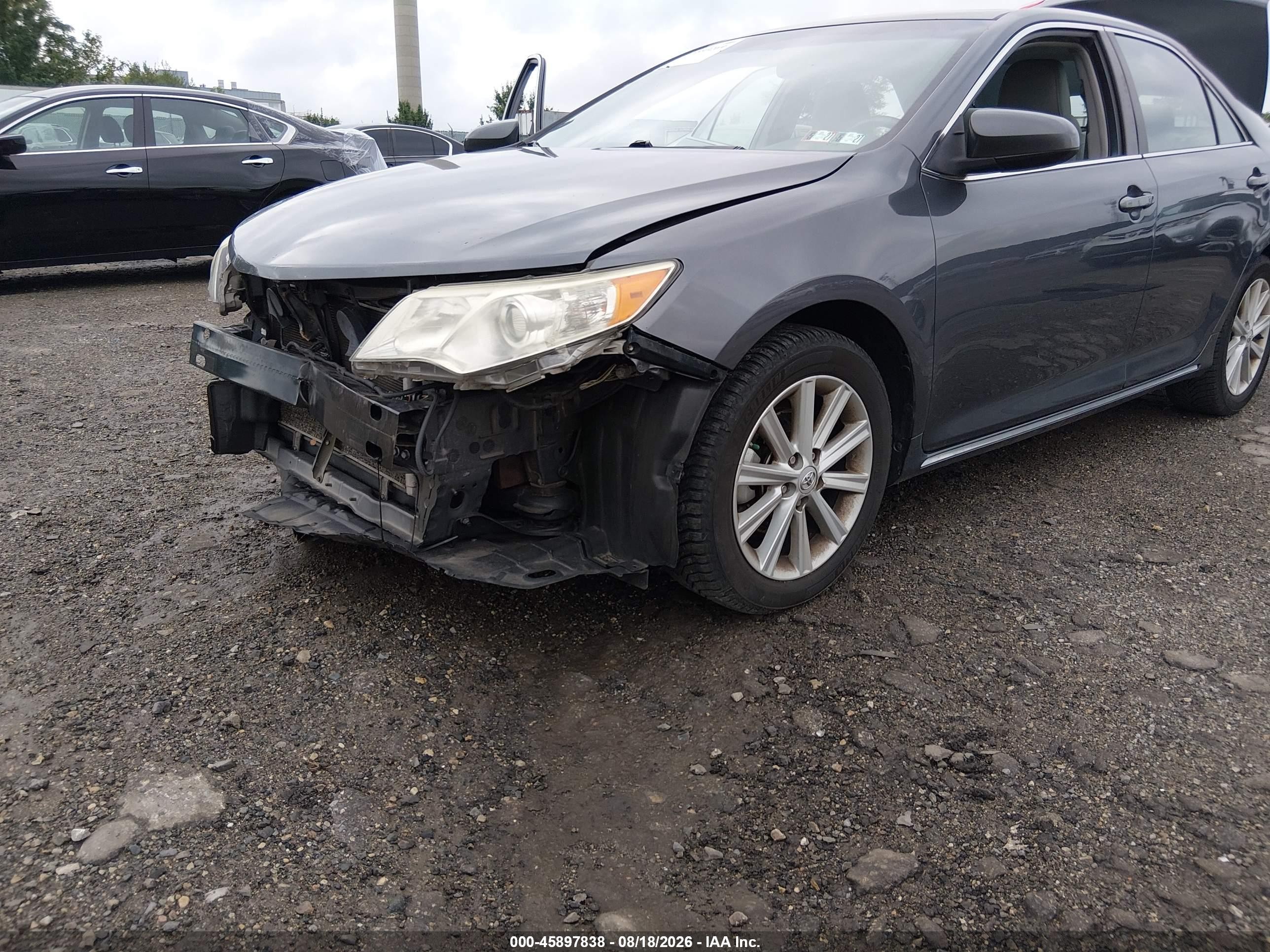 2013 Toyota Camry Xle Gray vin: 4T4BF1FK5DR297367