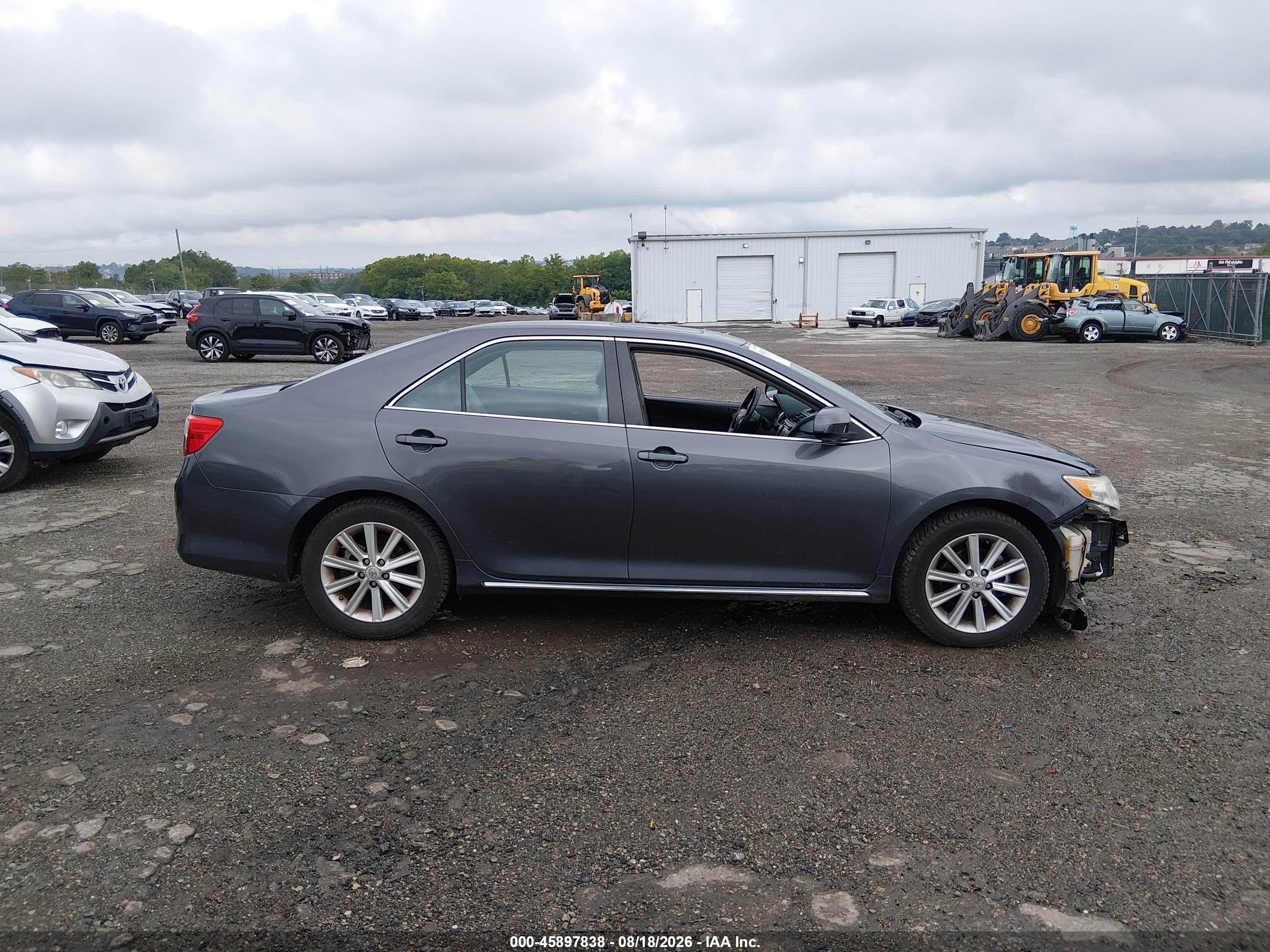 2013 Toyota Camry Xle Gray vin: 4T4BF1FK5DR297367