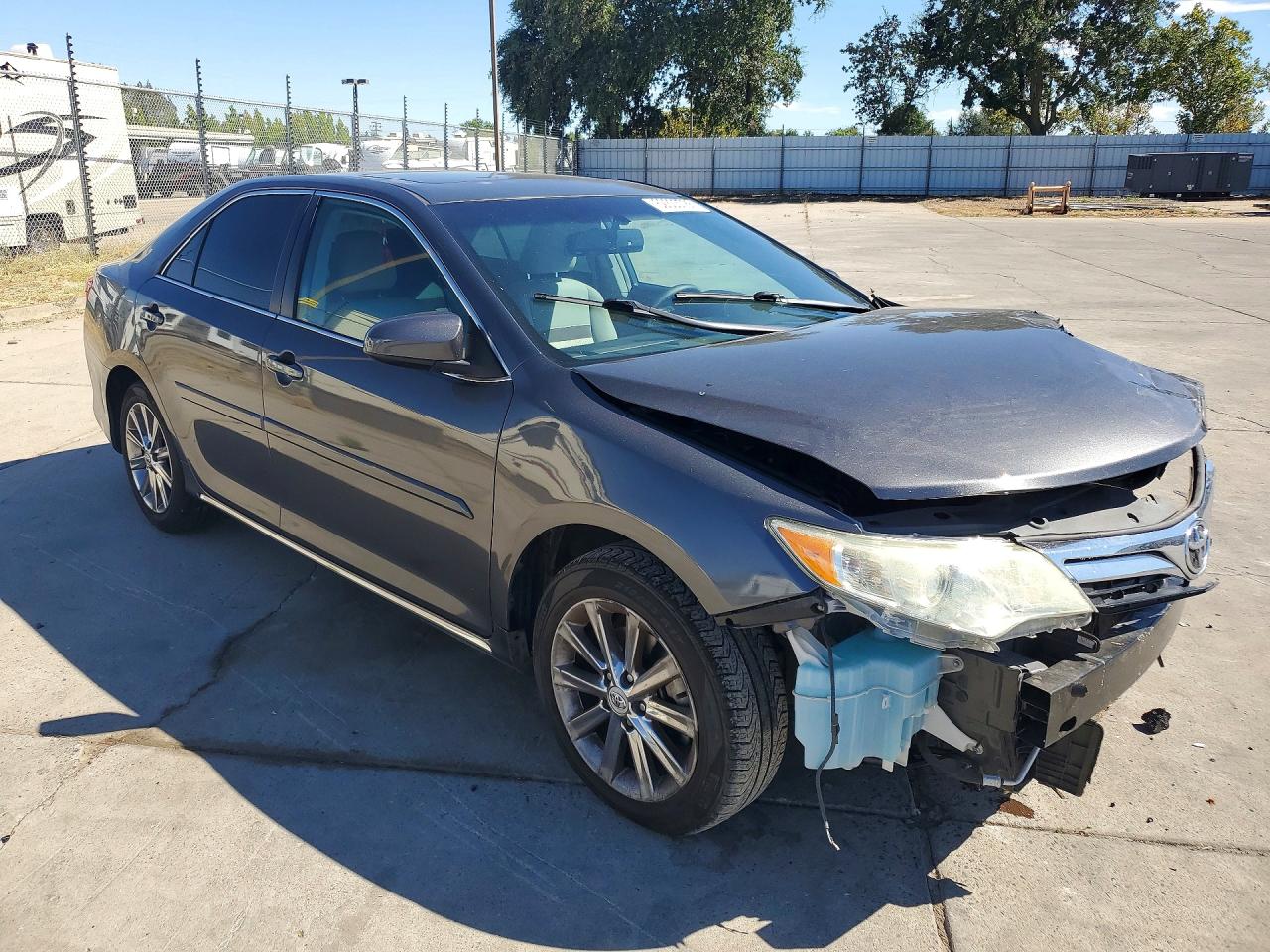 2013 Toyota Camry Xle Gray vin: 4T4BF1FK5DR298342