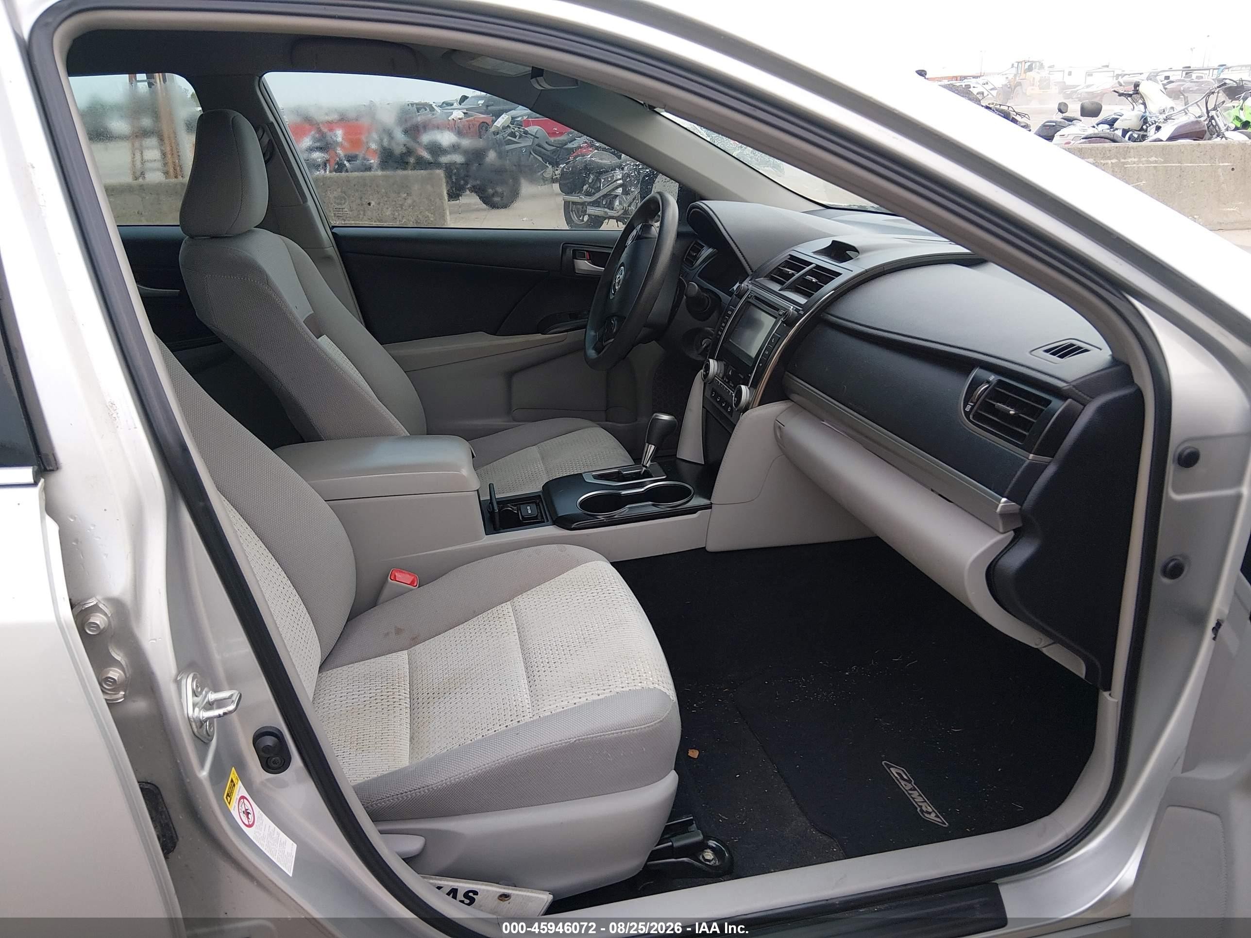 2013 Toyota Camry Le Серебряный vin: 4T4BF1FK5DR300526
