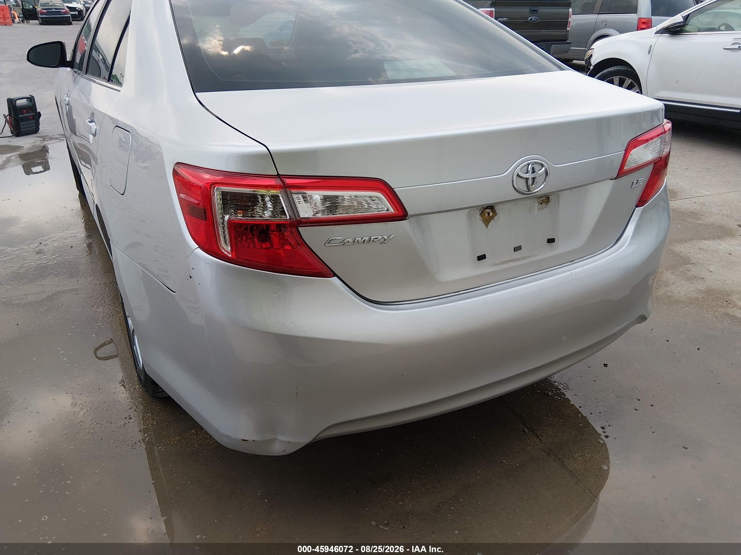 2013 Toyota Camry Le Серебряный vin: 4T4BF1FK5DR300526