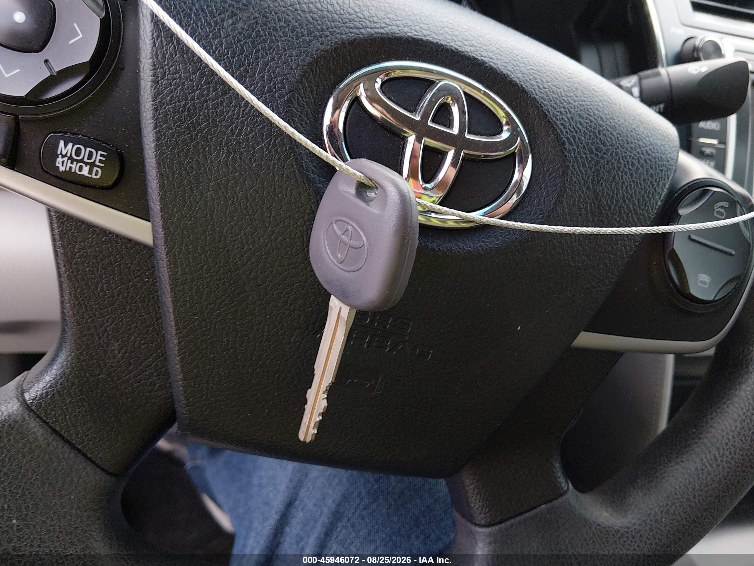 2013 Toyota Camry Le Серебряный vin: 4T4BF1FK5DR300526