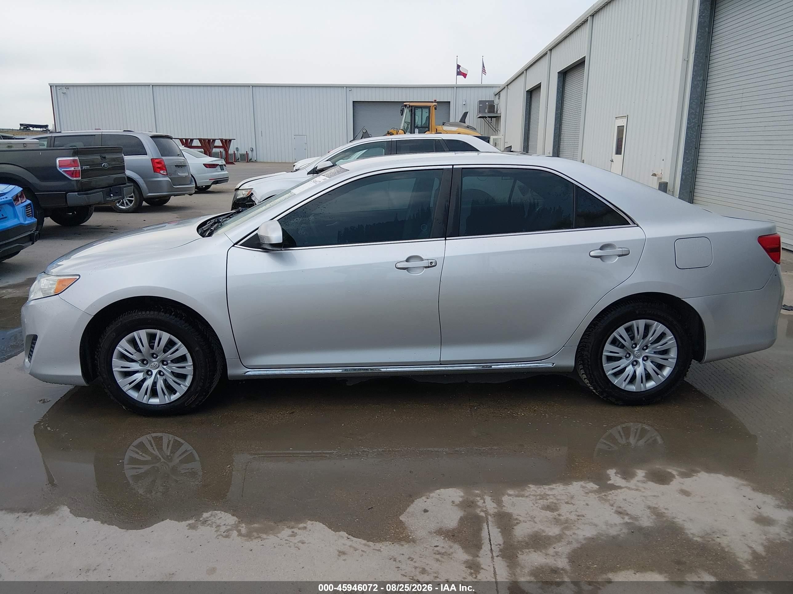 2013 Toyota Camry Le Серебряный vin: 4T4BF1FK5DR300526