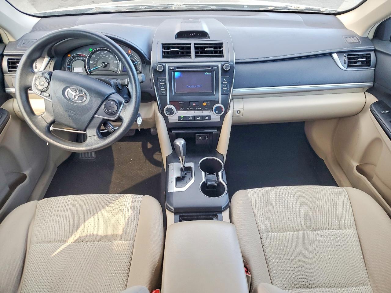 2013 Toyota Camry Le Cream vin: 4T4BF1FK5DR308318
