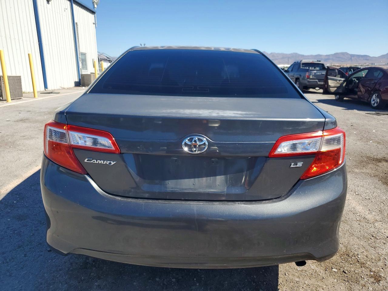 2013 Toyota Camry Le Gray vin: 4T4BF1FK5DR312403