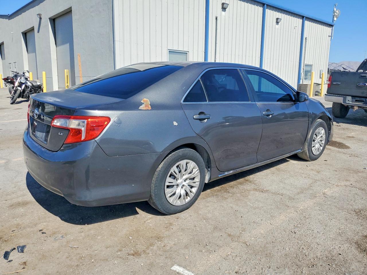 2013 Toyota Camry Le Gray vin: 4T4BF1FK5DR312403