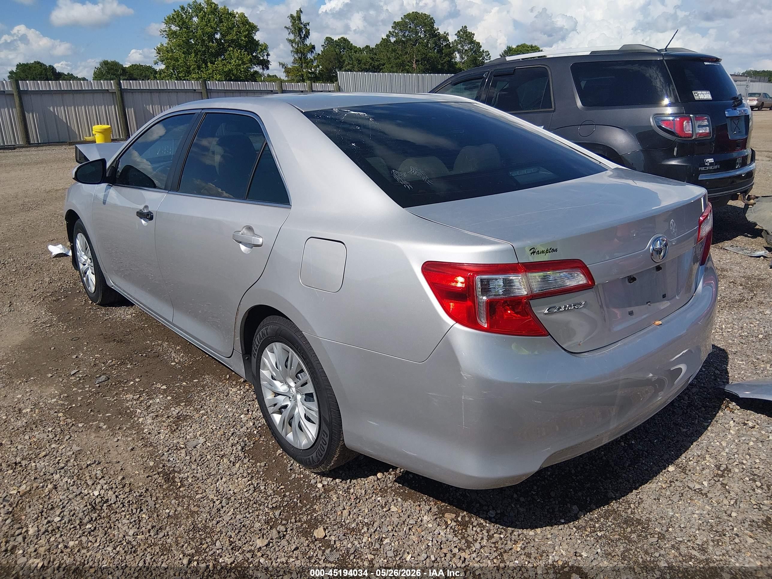 2013 Toyota Camry Le Silver vin: 4T4BF1FK5DR322249