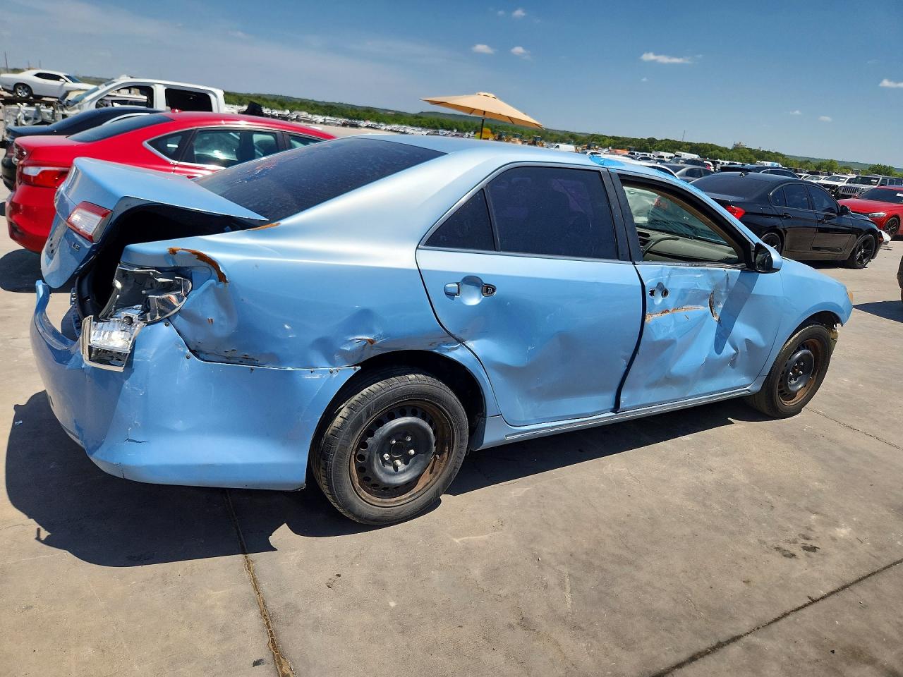 2013 Toyota Camry Le Blue vin: 4T4BF1FK5DR324275