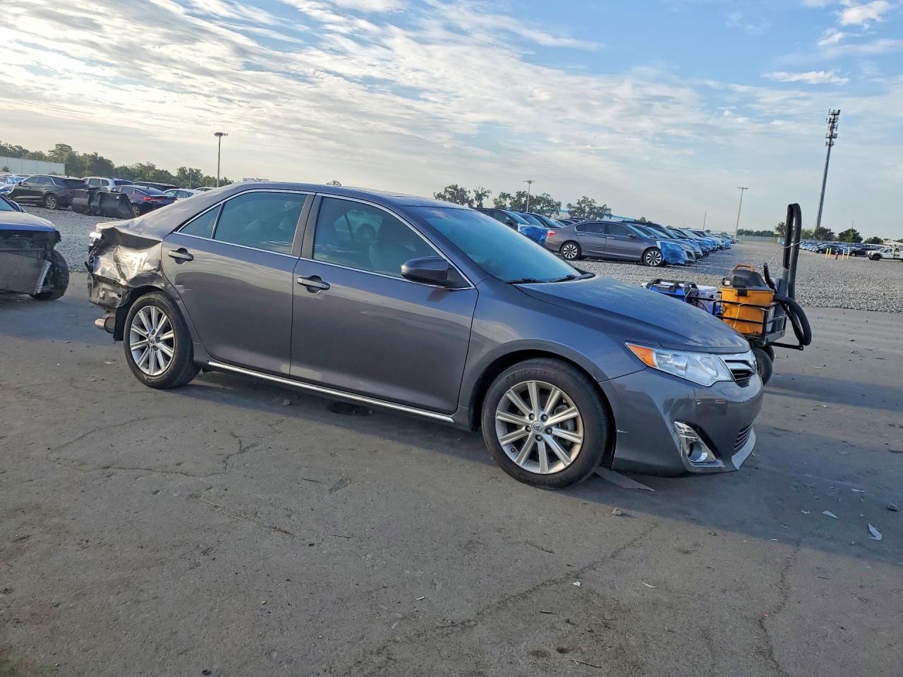 2013 Toyota Camry Xle Gray vin: 4T4BF1FK5DR327144