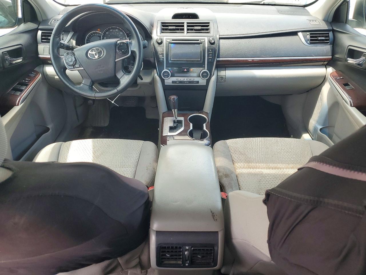 2014 Toyota Camry Xle Silver vin: 4T4BF1FK5ER337979