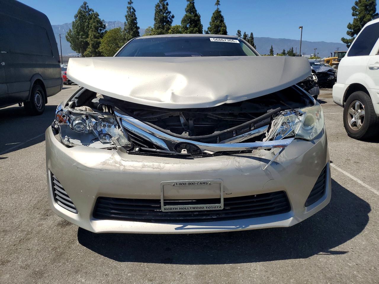 2014 Toyota Camry Le Beige vin: 4T4BF1FK5ER366866
